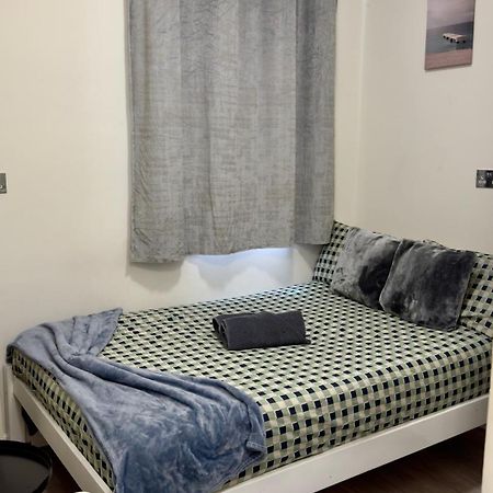 Guest&Rest 4 Apartment Лондон Екстериор снимка
