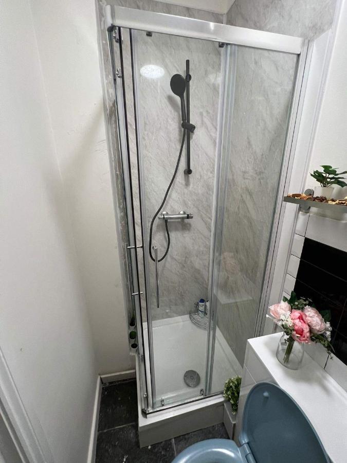 Guest&Rest 4 Apartment Лондон Екстериор снимка