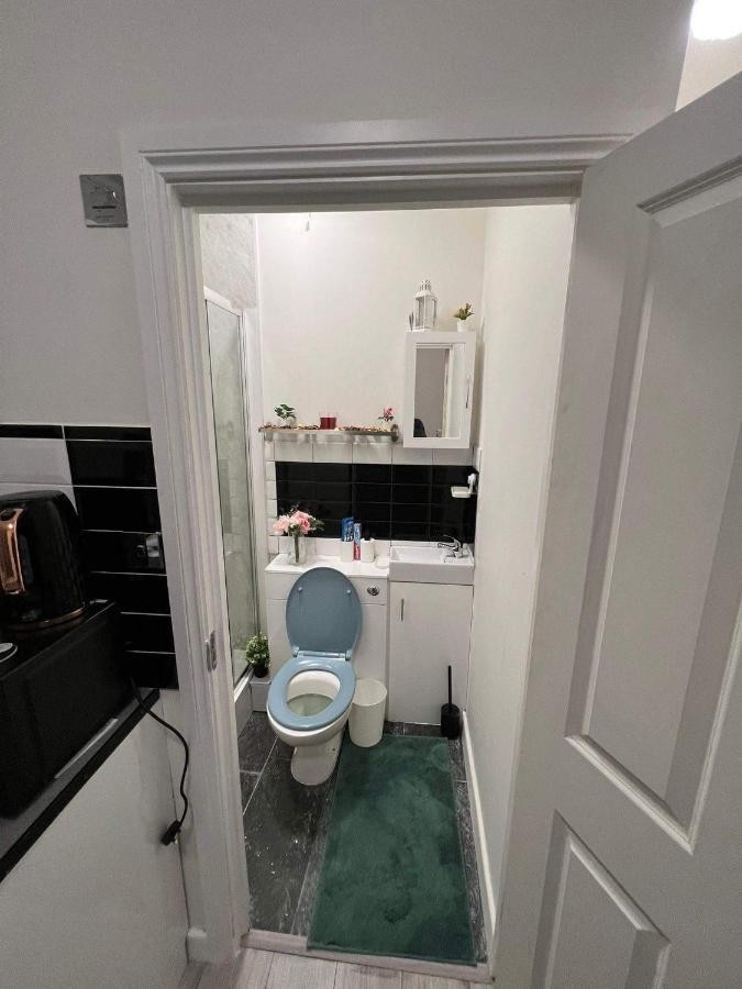 Guest&Rest 4 Apartment Лондон Екстериор снимка