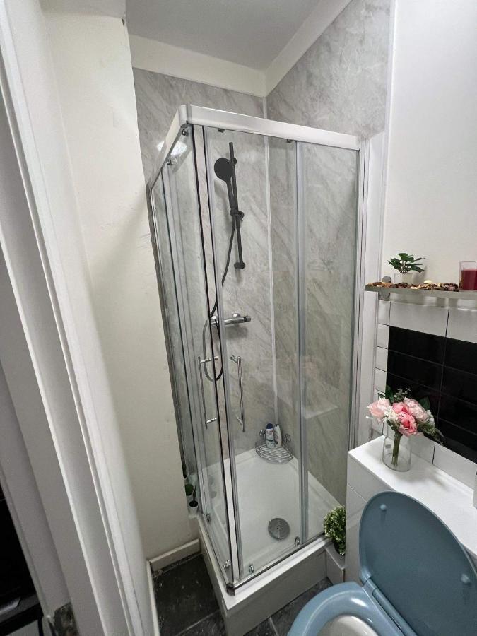 Guest&Rest 4 Apartment Лондон Екстериор снимка